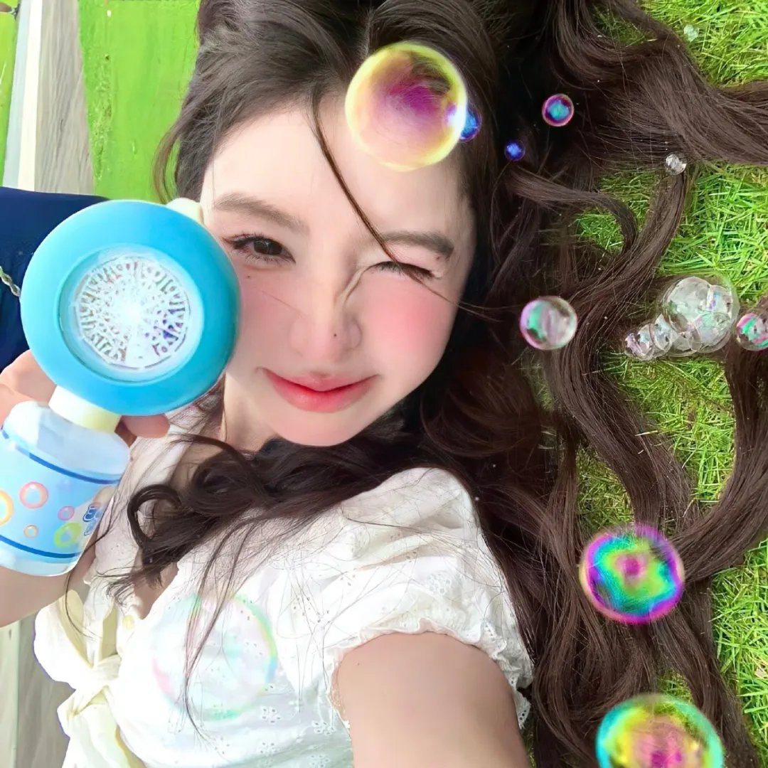 蕾哈娜内衣秀4